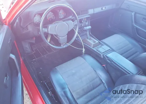 1988 Porsche 924 S z USA, uszkodzony, nr VIN WP0AA0922JN451523